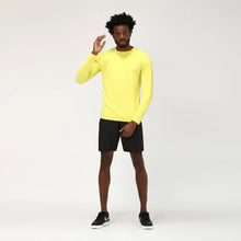 Cargar imagen en el visor de la galería, Model Front: Uv Line T-Shirt Longsleeve Uvpro Masc Yellow Upf50+