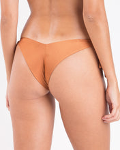 Cargar imagen en el visor de la galería, Image 05: Rio De Sol Bas Bottom Nocciola Italy