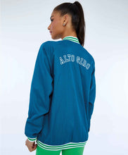 Cargar imagen en el visor de la galería, Model Back: Alto Giro Fitness Haut Jaqueta Aerofit Bomber Com Punhos Verde Deep Lagon