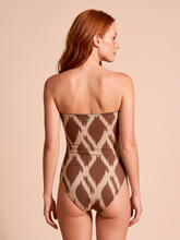 Cargar imagen en el visor de la galería, Model Back: Uv Line Une Pièce Swimsuit Bandeau Diamond Upf50+