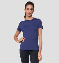 Cargar imagen en el visor de la galería, Model Back: Uv Line Fitness Haut T-Shirt Uvpro Fem Navy Blue Upf50+