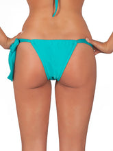 Cargar imagen en el visor de la galería, Model Back: Brazilian Bikini Shop Bas Tahiti Lace