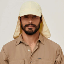 Cargar imagen en el visor de la galería, Model Front: Uv Line Chapeau Legionnaire Neck Cap Africa 2021 Masc Sand Upf50+