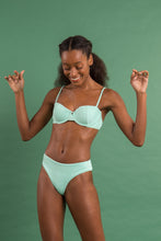 Cargar imagen en el visor de la galería, Image 12: Rio De Sol Ensemble Set Malibu-Menta Balconet Essential-Comfy