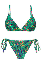 Cargar imagen en el visor de la galería, Product Front: Rio De Sol Ensemble Set Wilds Tri-Fixo Cheeky-Tie