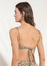 Cargar imagen en el visor de la galería, Image 04: Maaji Haut Top Bailey Joile Python