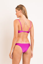 Cargar imagen en el visor de la galería, Model Back: Rio De Sol Ensemble Set Shimmer-Gaia Bandeau-Joy Essential