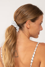 Cargar imagen en el visor de la galería, Model Front: Rio De Sol Chouchou Linea-White Scrunchie