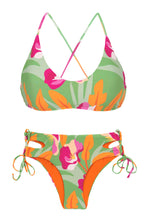 Cargar imagen en el visor de la galería, Product Front: Rio De Sol Ensemble Set Green-Bloom Bralette Madrid
