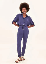 Cargar imagen en el visor de la galería, Model Front: Uv Line Pantalon De Plage Pants Fem Basic Navy Blue Upf50+