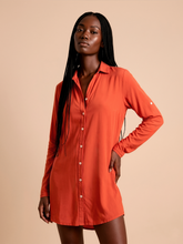 Cargar imagen en el visor de la galería, Gallery: Uv Line Chemise Shirtdress Copenhagen Pitanga Upf50+