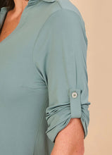 Cargar imagen en el visor de la galería, Image 04: Uv Line Chemise Shirtdress Copenhagen Water Green Upf50+