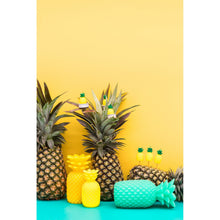 Cargar imagen en el visor de la galería, Image 05: Sunnylife Bougies Pineapple Cake Candle