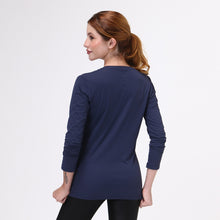 Cargar imagen en el visor de la galería, Model Back: Uv Line Fitness Haut Sport Fit Fem Ml Marinho Upf50+
