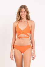 Cargar imagen en el visor de la galería, Model Front: Rio De Sol Bas Bottom Dende Madrid