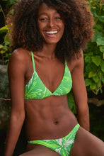 Cargar imagen en el visor de la galería, Image 06: Rio De Sol Ensemble Set Green-Palms Tri-Fixo Leblon