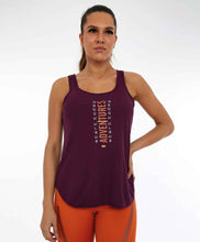 Cargar imagen en el visor de la galería, Model Front: Alto Giro Fitness Haut Regata Skin Fit Inspiracional Roxo Potent