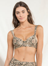 Cargar imagen en el visor de la galería, Gallery: Maaji Haut Top Bailey Joile Python