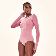 Cargar imagen en el visor de la galería, Image 02: Uv Line Une Pièce Swimsuit Macae Malva Upf50+
