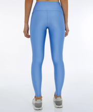 Cargar imagen en el visor de la galería, Model Back: Alto Giro Fitness Bas Legging Atlanta Termo Azul Soft