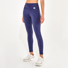 Cargar imagen en el visor de la galería, Image 02: Alto Giro Fitness Bas Legging Circuit Blackout Cinza Graystone