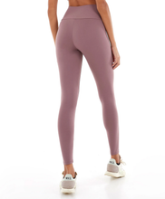 Cargar imagen en el visor de la galería, Model Back: Alto Giro Fitness Bas Legging Up C02 Termo Marrom Taupe