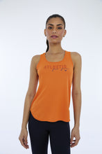 Cargar imagen en el visor de la galería, Model Front: Alto Giro Fitness Haut Regata Skin Fit Inspiracional Laranja Orangeade