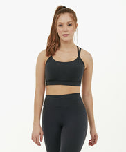 Cargar imagen en el visor de la galería, Model Front: Alto Giro Fitness Haut Top Supplex Tiras Costas Preto