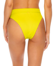 Cargar imagen en el visor de la galería, Model Back: Luli Fama Bas Bottom Laced Glowstick Orillas