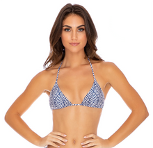 Cargar imagen en el visor de la galería, Image 04: Luli Fama Haut Top Bikini Mesmerized