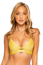 Cargar imagen en el visor de la galería, Model Front: Luli Fama Haut Top Cut Out Luli Diva Sunset Gold