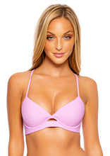 Cargar imagen en el visor de la galería, Model Front: Luli Fama Haut Top Peek A Boo Cosita Buena Lavanda