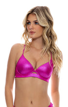 Cargar imagen en el visor de la galería, Model Front: Luli Fama Haut Top Underwire Babes Just Want Sun Ruby