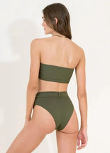 Cargar imagen en el visor de la galería, Model Back: Maaji Bas Bottom Pine Green Tiffany Whitney The Rose