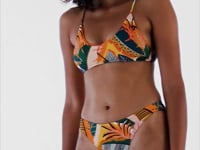 Cargar y reproducir el video en el visor de la galería, Video: Rio De Sol Ensemble Set El-Arco Bralette Essential-Comfy