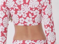 Cargar y reproducir el video en el visor de la galería, Video: Rio De Sol Haut Top Pua-Hibiscus Reef