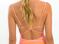 Cargar y reproducir el video en el visor de la galería, Video: Rio De Sol Chouchou Solea Scrunchie