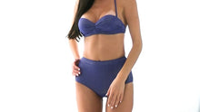 Cargar y reproducir el video en el visor de la galería, Video: Rio De Sol Bas Calcinha Radiante Azul Marinho Hot Pant