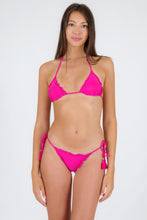 Cargar imagen en el visor de la galería, Model Front: Rio De Sol Bas Bottom Amaranto Frufru