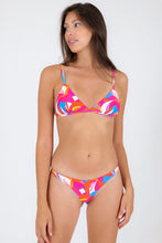 Cargar imagen en el visor de la galería, Model Front: Rio De Sol Bas Bottom Antelope Nice-Fio