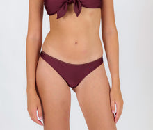 Cargar imagen en el visor de la galería, Gallery: Rio De Sol Bas Bottom Barolo Essential