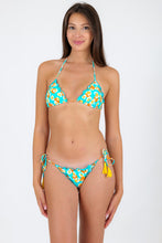 Cargar imagen en el visor de la galería, Model Front: Rio De Sol Bas Bottom Dubai Frufru-Fio