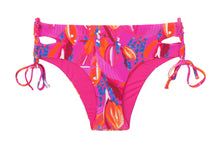 Cargar imagen en el visor de la galería, Product Front: Rio De Sol Bas Bottom Flavors Madrid