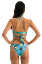 Cargar imagen en el visor de la galería, Model Back: Rio De Sol Bas Bottom Flower Geometric Transp Comfort
