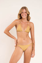 Cargar imagen en el visor de la galería, Model Front: Rio De Sol Bas Bottom Fluity-Dourado Ibiza-Comfy