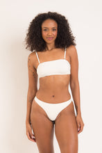 Cargar imagen en el visor de la galería, Model Front: Rio De Sol Bas Bottom Off-White Nice-Fio