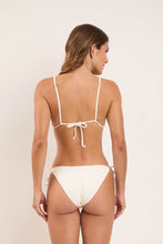 Cargar imagen en el visor de la galería, Model Back: Rio De Sol Bas Bottom Sand-Chantilly Ibiza-Comfy