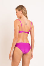 Cargar imagen en el visor de la galería, Model Back: Rio De Sol Bas Bottom Shimmer-Gaia Essential-Comfy