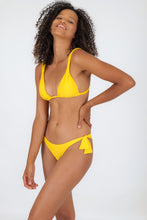 Cargar imagen en el visor de la galería, Model Front: Rio De Sol Bas Bottom Sunflower Italy