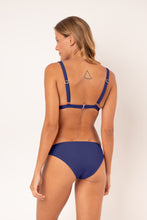 Cargar imagen en el visor de la galería, Model Back: Rio De Sol Bas Bottom Touch-Marinho Essential-Comfy